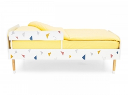 Кровать Stumpa Классика с бортиком рисунок Треугольники желтый,синий,розовый